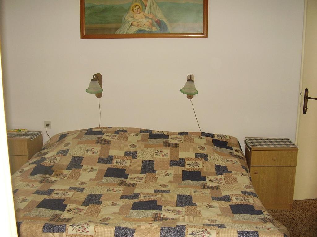 Guest House Darinka Draga Bašćanska Bagian luar foto
