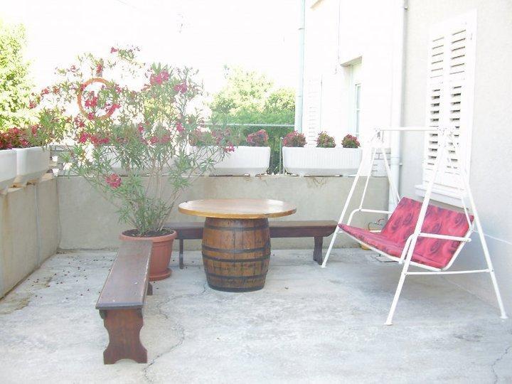 Guest House Darinka Draga Bašćanska Bagian luar foto