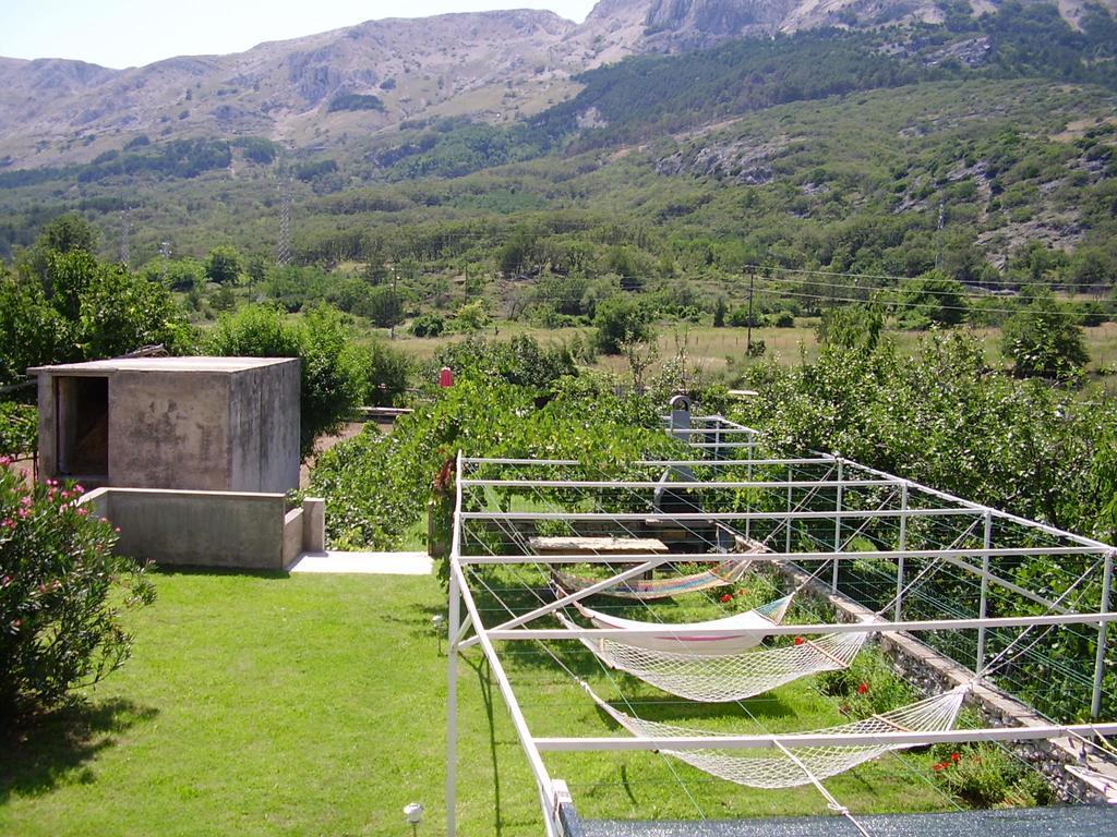 Guest House Darinka Draga Bašćanska Bagian luar foto